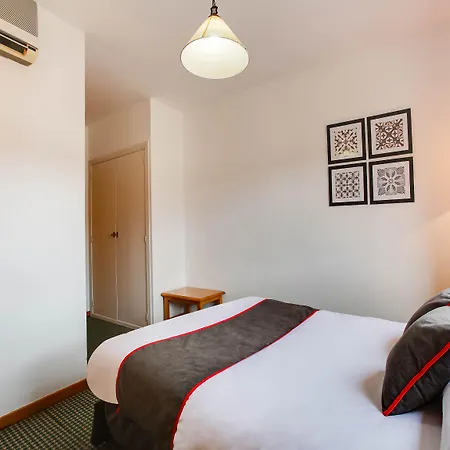 Oyo La Hotell Segovia